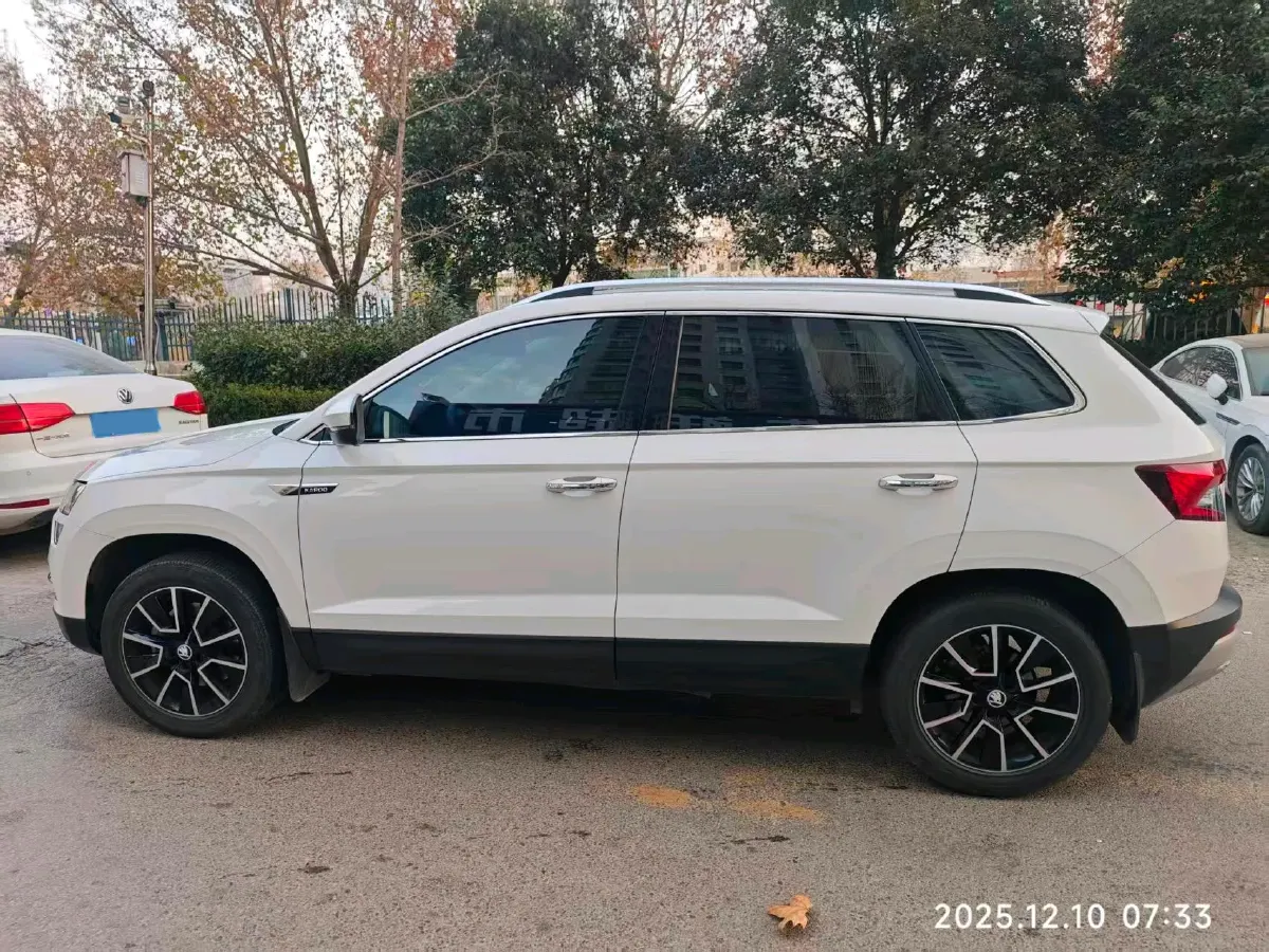 2021 Skoda Karoq 1.4T 150HP L4 7DCT,autocango,china used car exporter,china ev exporter,chinese used car exporter,chinese used ev exporter