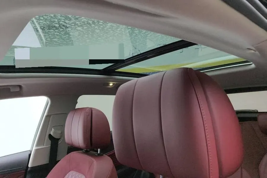 2025 HongQi HS5 2.0T 252HP L4 8AT,autocango,china used car exporter,china ev exporter,chinese used car exporter,chinese used ev exporter