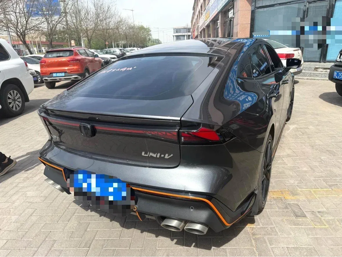 2023 ChangAn UNI-V 1.5T 188HP L4 7DCT,autocango,china used car exporter,china ev exporter,chinese used car exporter,chinese used ev exporter