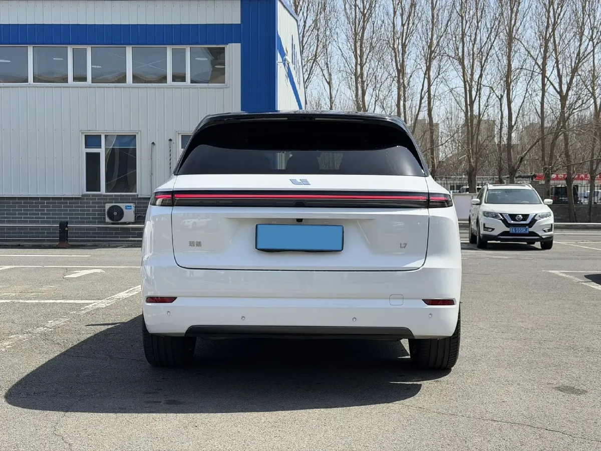 2024 Li L8 Range Extended 154HP REEV 42.8KWH,autocango,china used car exporter,china ev exporter,chinese used car exporter,chinese used ev exporter