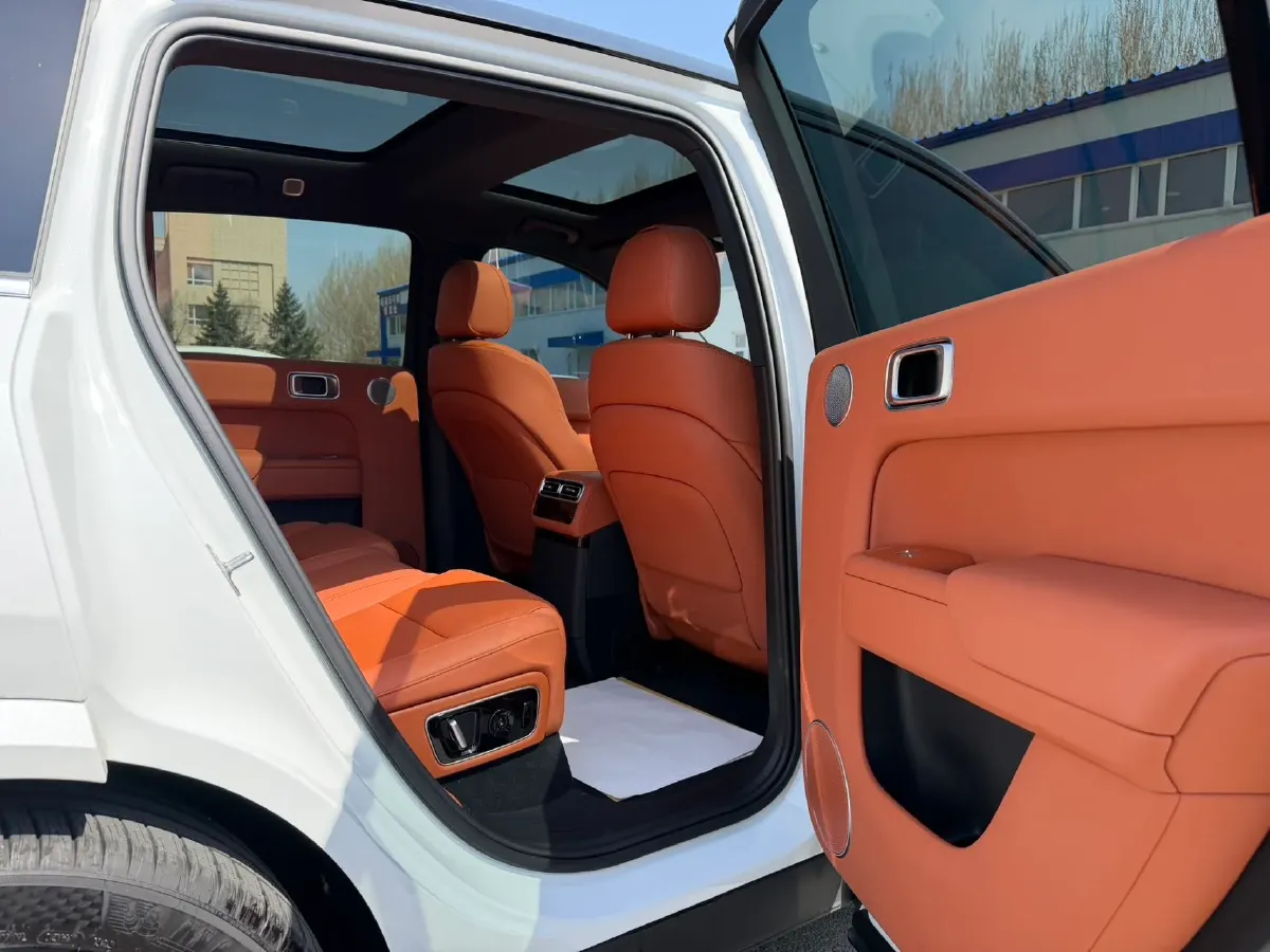 2024 Li L8 Range Extended 154HP REEV 42.8KWH,autocango,china used car exporter,china ev exporter,chinese used car exporter,chinese used ev exporter