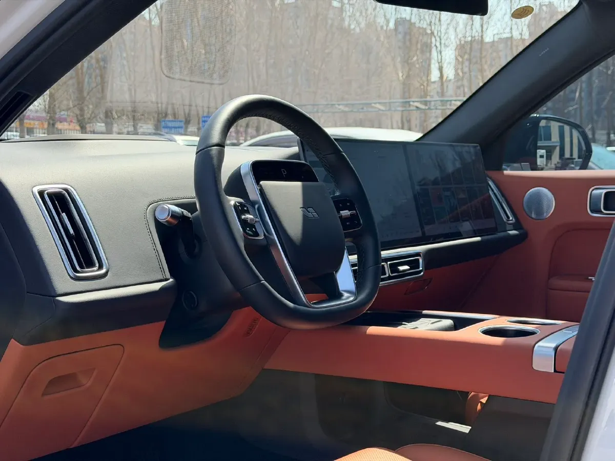 2024 Li L8 Range Extended 154HP REEV 42.8KWH,autocango,china used car exporter,china ev exporter,chinese used car exporter,chinese used ev exporter