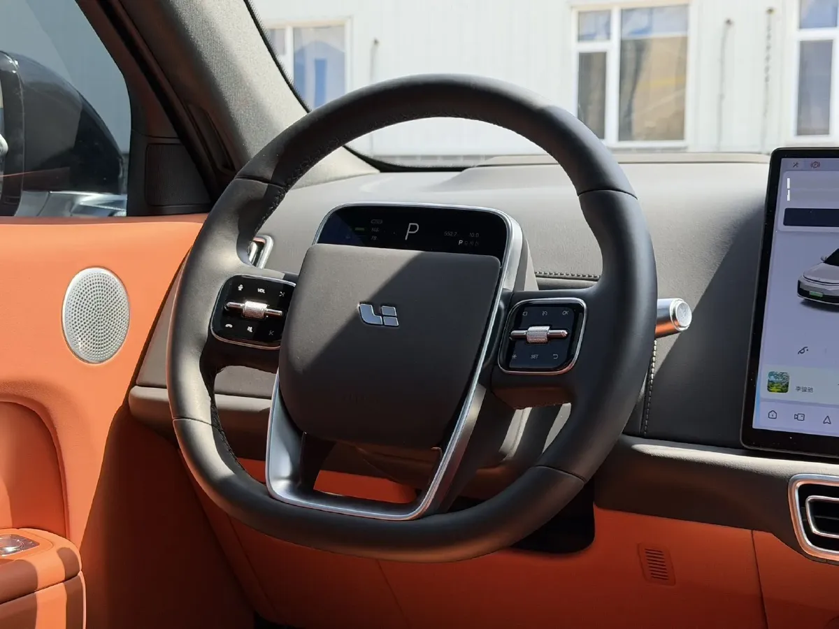 2024 Li L8 Range Extended 154HP REEV 42.8KWH,autocango,china used car exporter,china ev exporter,chinese used car exporter,chinese used ev exporter