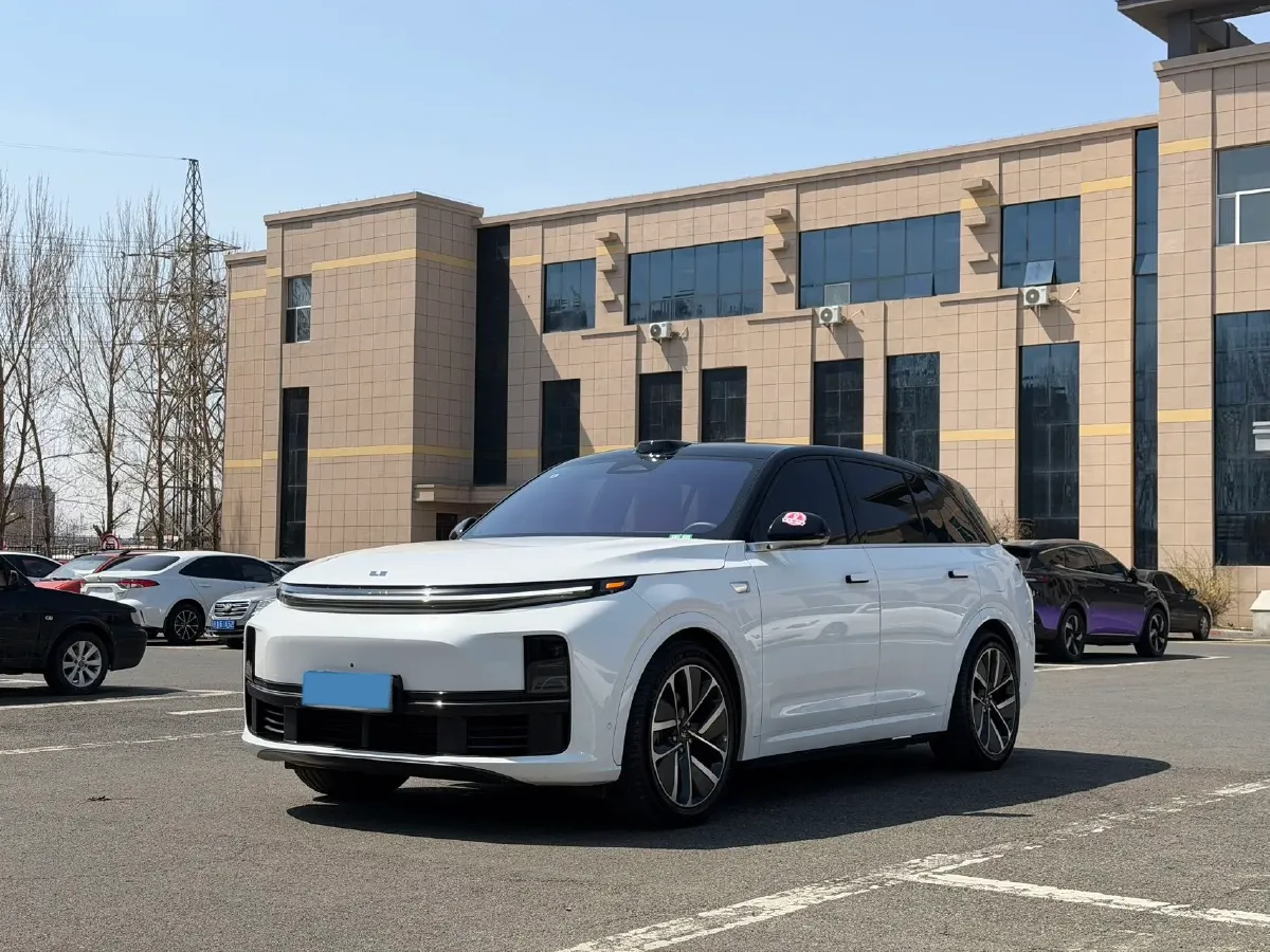 2024 Li L8 Range Extended 154HP REEV 42.8KWH,autocango,china used car exporter,china ev exporter,chinese used car exporter,chinese used ev exporter