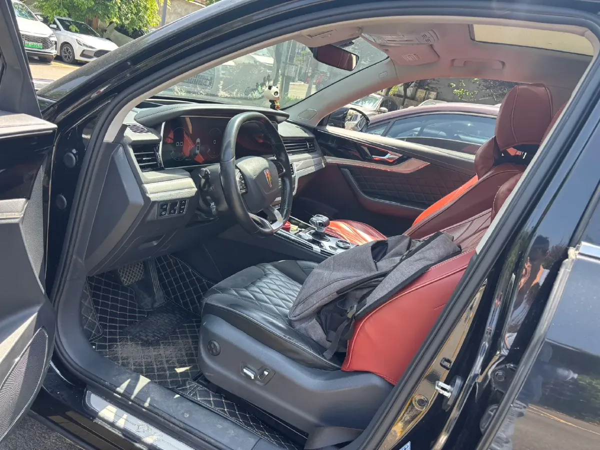 2019 HongQi HS5 2.0T 224HP L4 6AT,autocango,china used car exporter,china ev exporter,chinese used car exporter,chinese used ev exporter