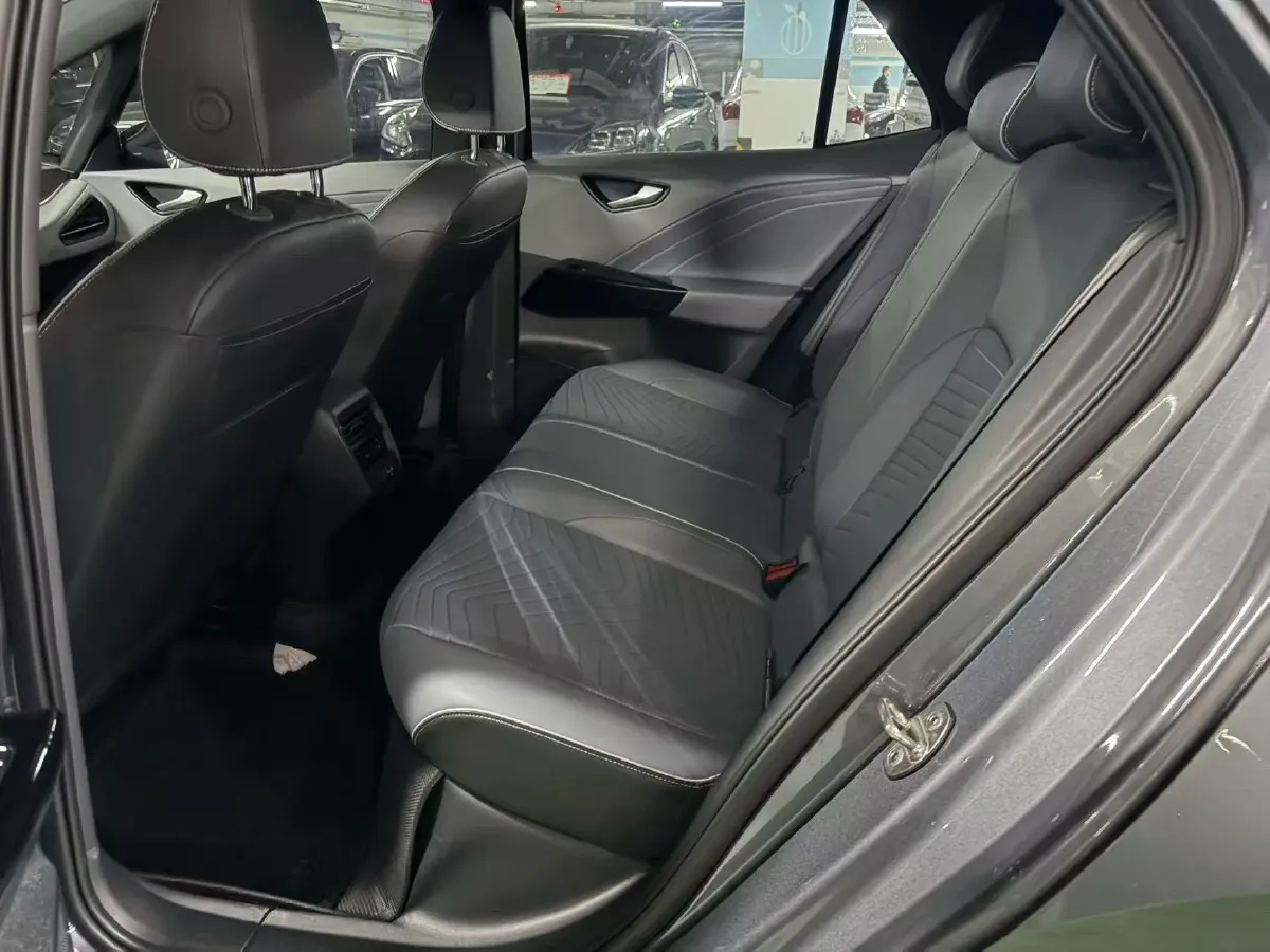 2025 Volkswagen ID.3 BEV 52.8KWH,autocango,china used car exporter,china ev exporter,chinese used car exporter,chinese used ev exporter