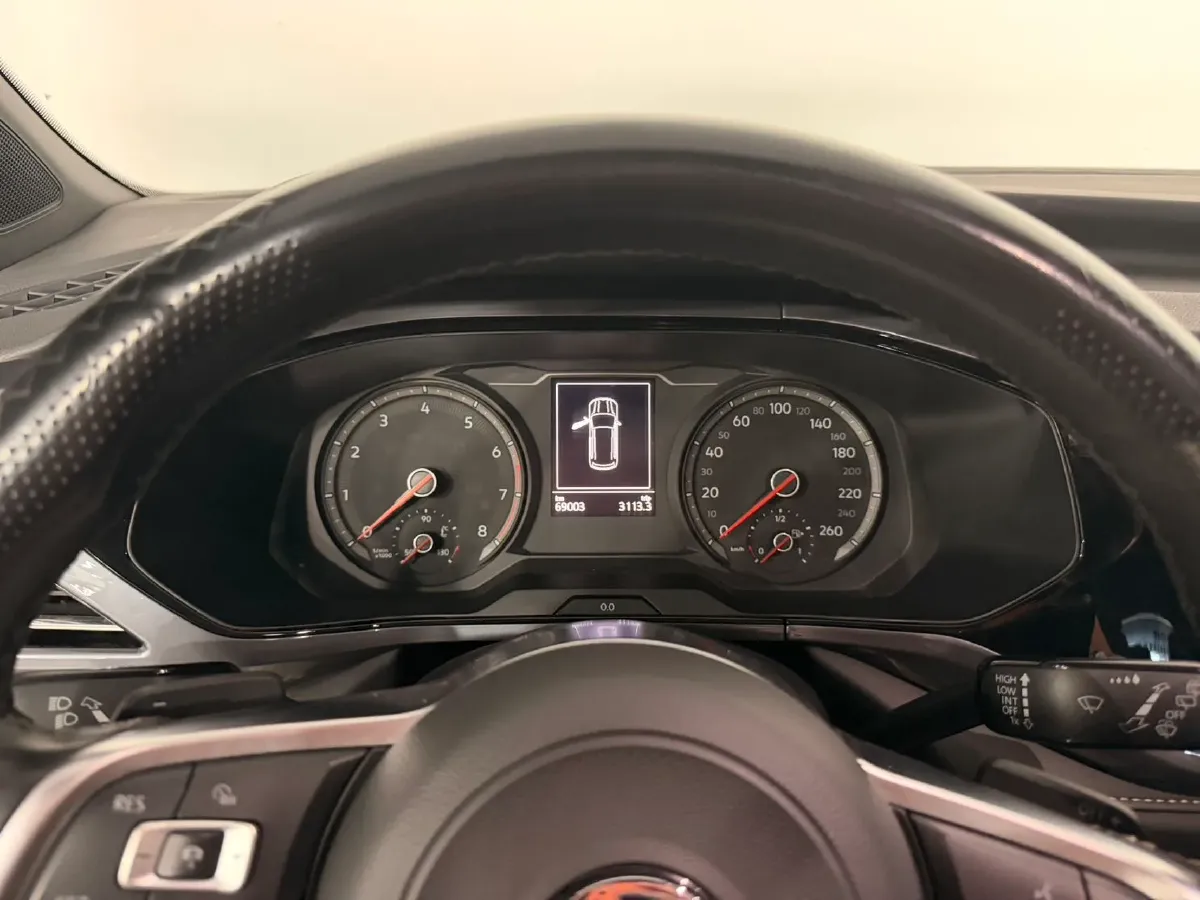 2019 MINI MINI 1.5T 102HP L3 7DCT,autocango,china used car exporter,china ev exporter,chinese used car exporter,chinese used ev exporter