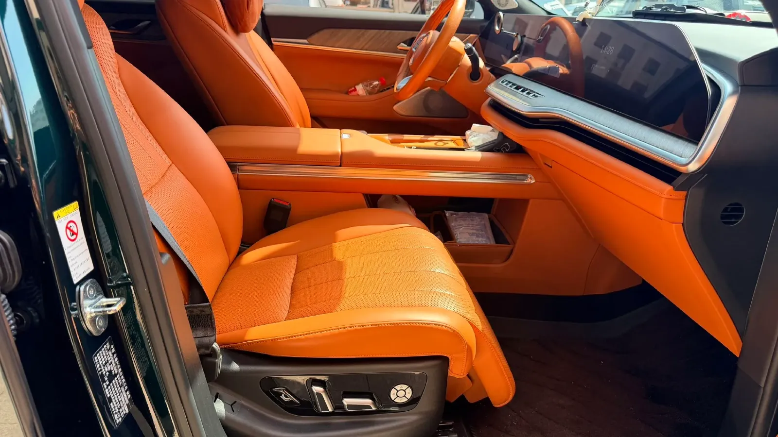 2023 WEY BlueMountain 1.5T 154HP L4 2DHT PHEV 44.5KWH,autocango,china used car exporter,china ev exporter,chinese used car exporter,chinese used ev exporter