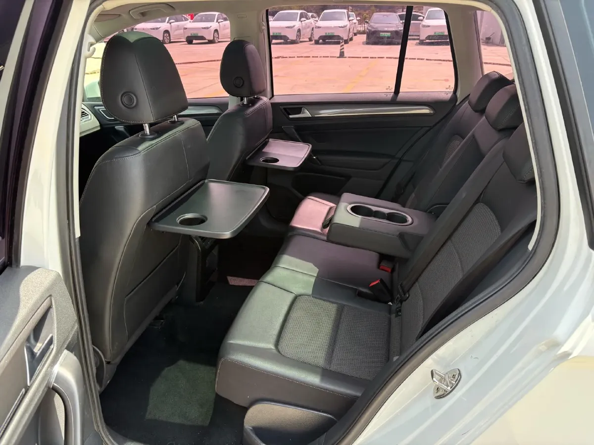 2018 Volkswagen Golf Sportsvan 1.4T 131HP L4 7DCT,autocango,china used car exporter,china ev exporter,chinese used car exporter,chinese used ev exporter