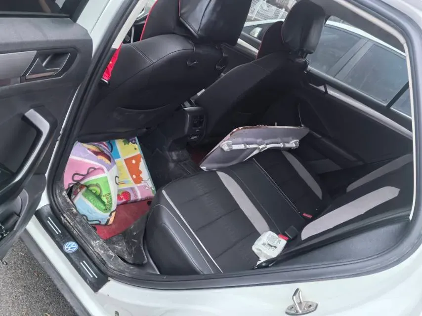 2019 Volkswagen T-Roc 1.4T 150HP L4 7DCT,autocango,china used car exporter,china ev exporter,chinese used car exporter,chinese used ev exporter