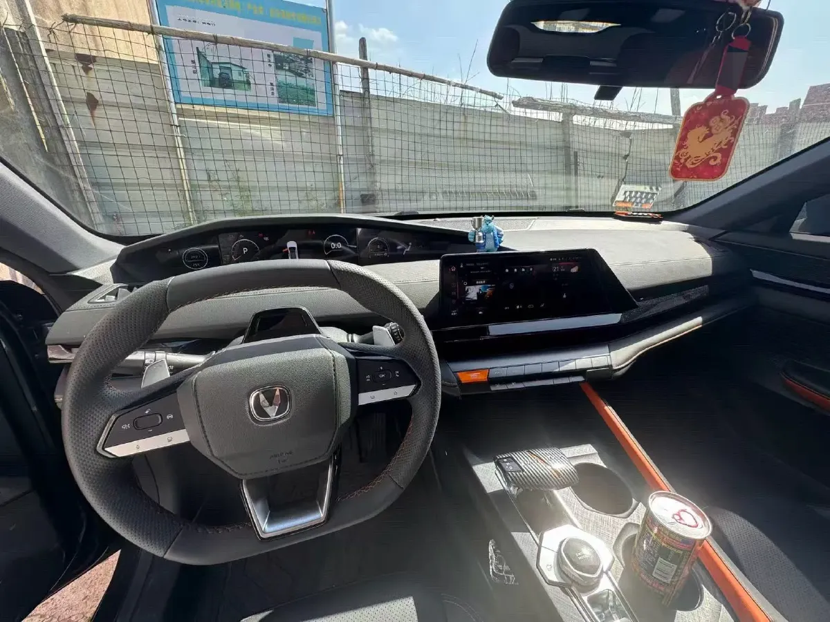 2022 ChangAn UNI-V 1.5T 188HP L4 7DCT,autocango,china used car exporter,china ev exporter,chinese used car exporter,chinese used ev exporter