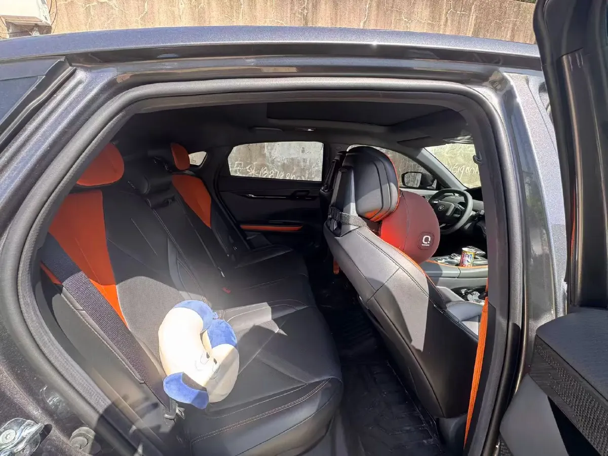 2022 ChangAn UNI-V 1.5T 188HP L4 7DCT,autocango,china used car exporter,china ev exporter,chinese used car exporter,chinese used ev exporter