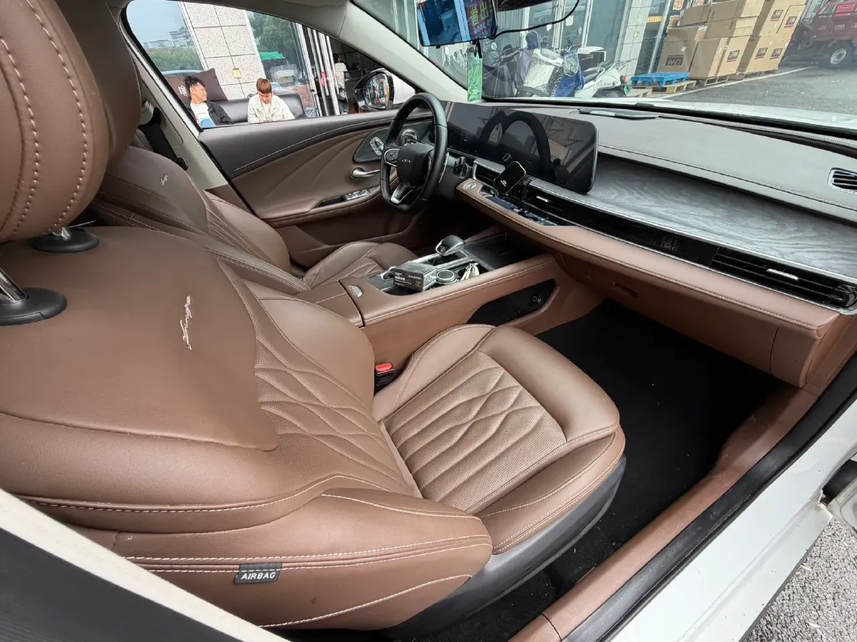 2024 Chery Arrizo 8 2.0T 254HP L4 7DCT,autocango,china used car exporter,china ev exporter,chinese used car exporter,chinese used ev exporter