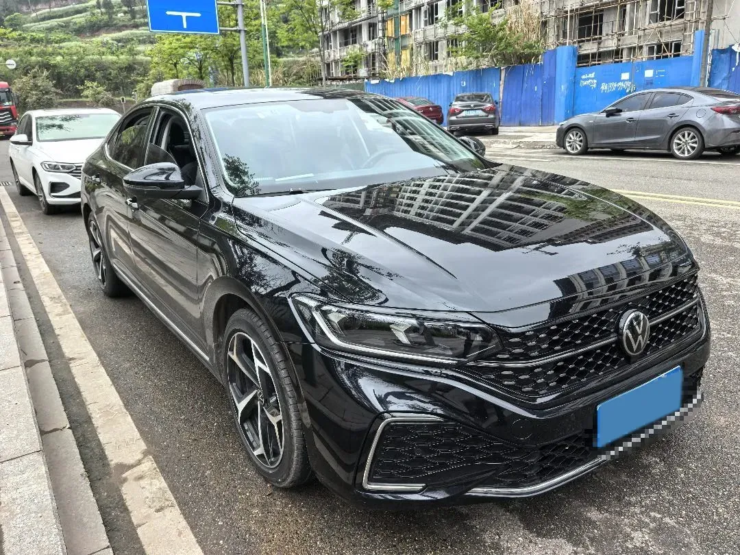 2024 Volkswagen Passat 2.0T 220HP L4 7DCT,autocango,china used car exporter,china ev exporter,chinese used car exporter,chinese used ev exporter
