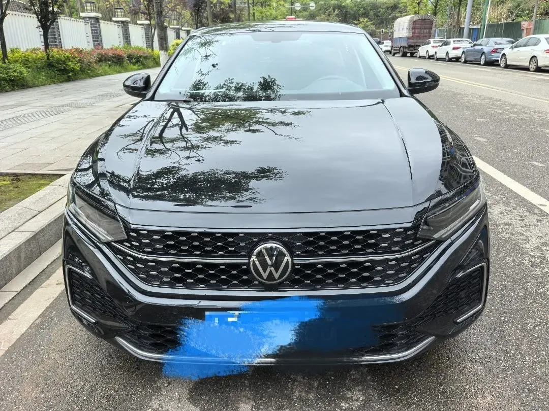 2024 Volkswagen Passat 2.0T 220HP L4 7DCT,autocango,china used car exporter,china ev exporter,chinese used car exporter,chinese used ev exporter