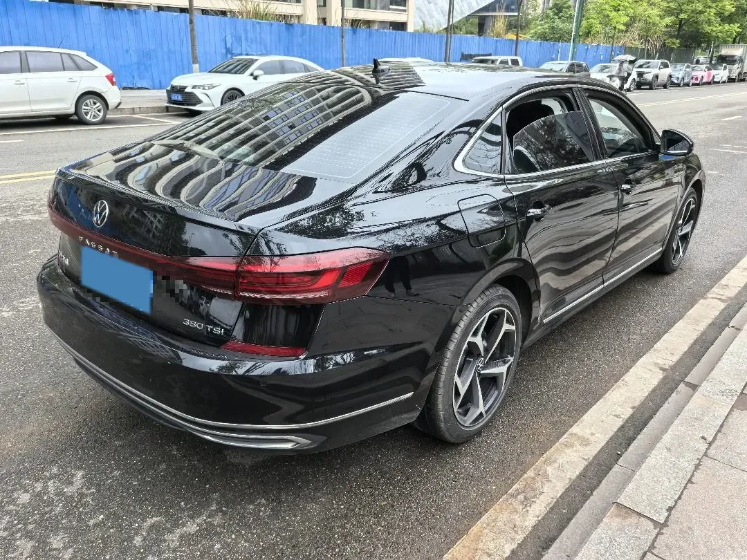 2024 Volkswagen Passat 2.0T 220HP L4 7DCT,autocango,china used car exporter,china ev exporter,chinese used car exporter,chinese used ev exporter