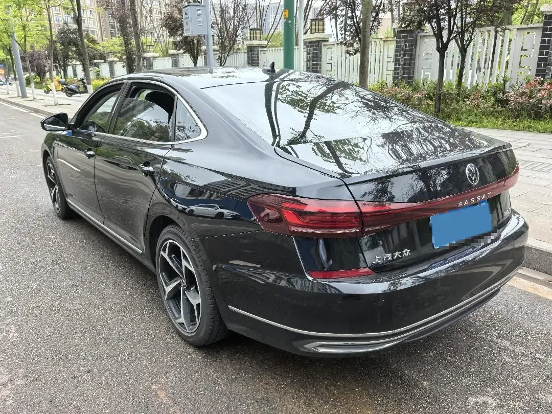 2024 Volkswagen Passat 2.0T 220HP L4 7DCT,autocango,china used car exporter,china ev exporter,chinese used car exporter,chinese used ev exporter