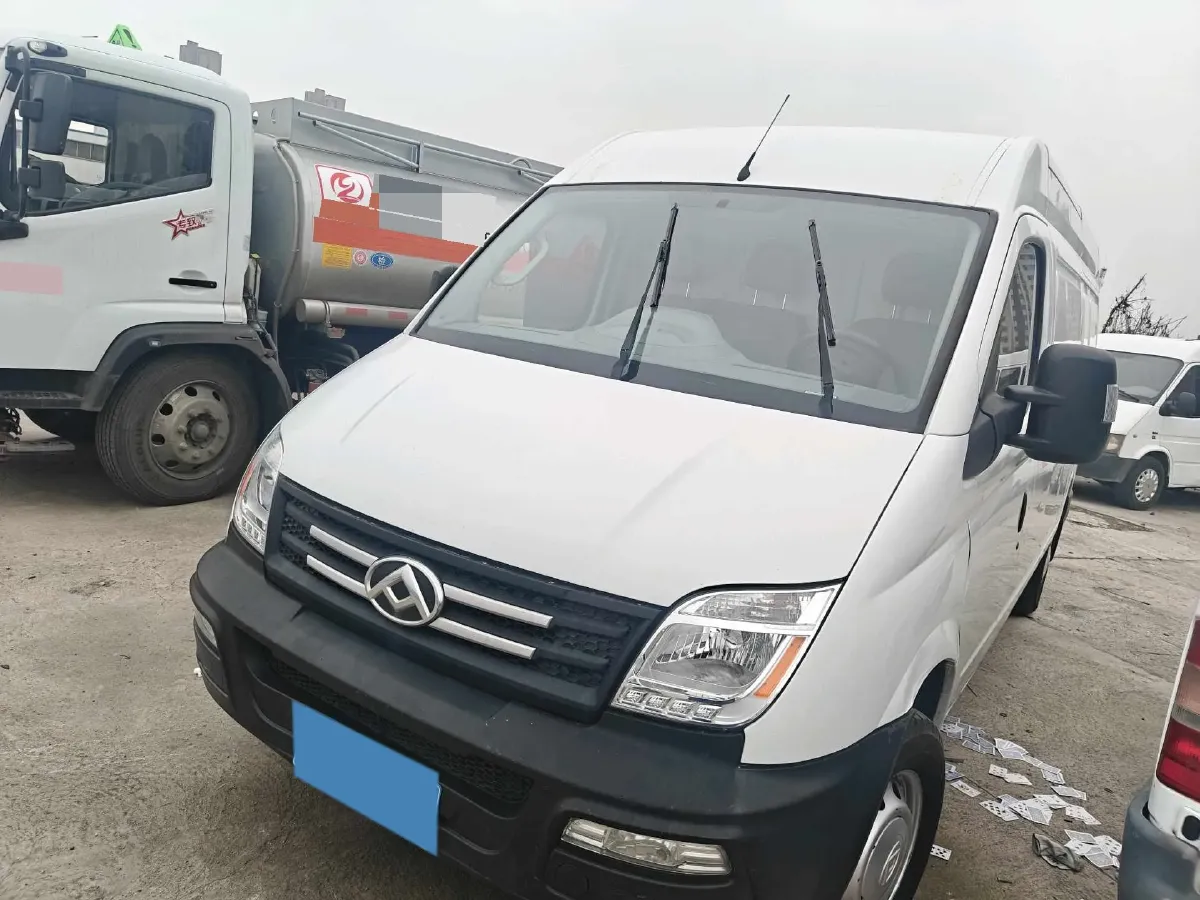2020 MAXUS XinTu V80 2.5T 136HP L4 6MT,autocango,china used car exporter,china ev exporter,chinese used car exporter,chinese used ev exporter