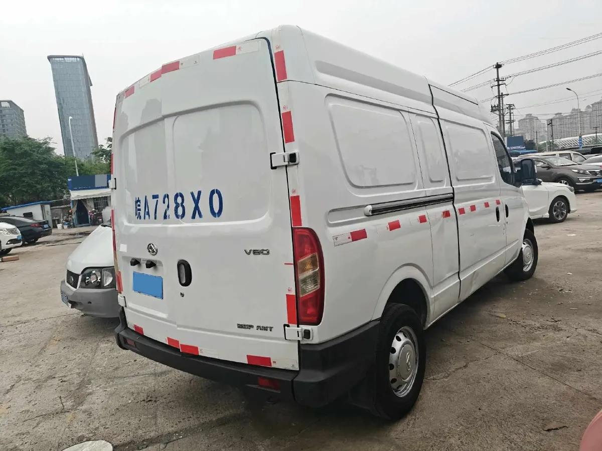 2020 MAXUS XinTu V80 2.5T 136HP L4 6MT,autocango,china used car exporter,china ev exporter,chinese used car exporter,chinese used ev exporter