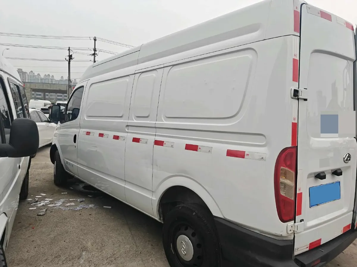 2020 MAXUS XinTu V80 2.5T 136HP L4 6MT,autocango,china used car exporter,china ev exporter,chinese used car exporter,chinese used ev exporter