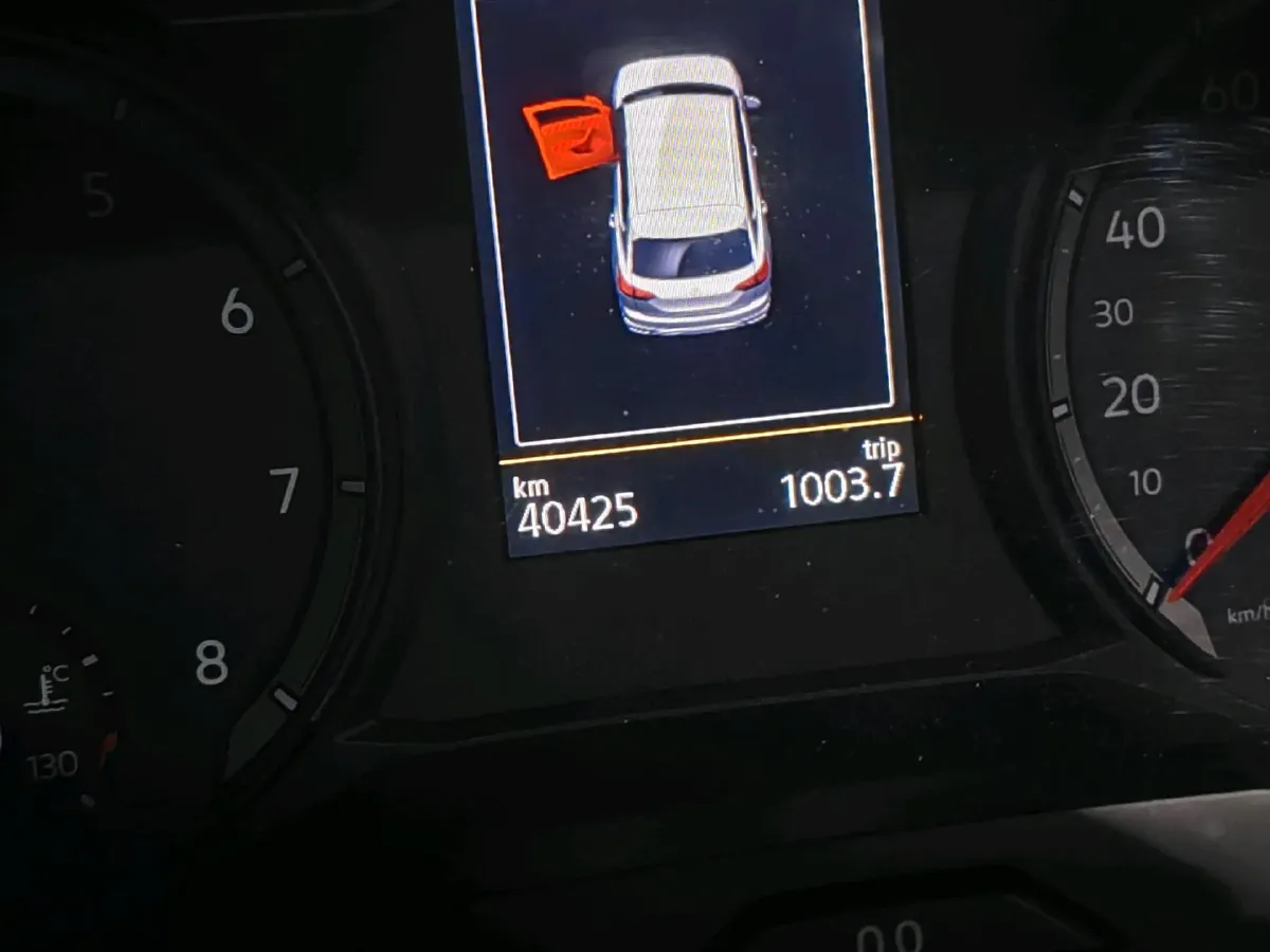 2019 Jeep Cherokee 2.0T 234HP L4 9AT,autocango,china used car exporter,china ev exporter,chinese used car exporter,chinese used ev exporter