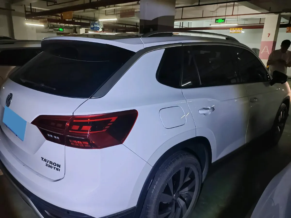 2019 Jeep Cherokee 2.0T 234HP L4 9AT,autocango,china used car exporter,china ev exporter,chinese used car exporter,chinese used ev exporter