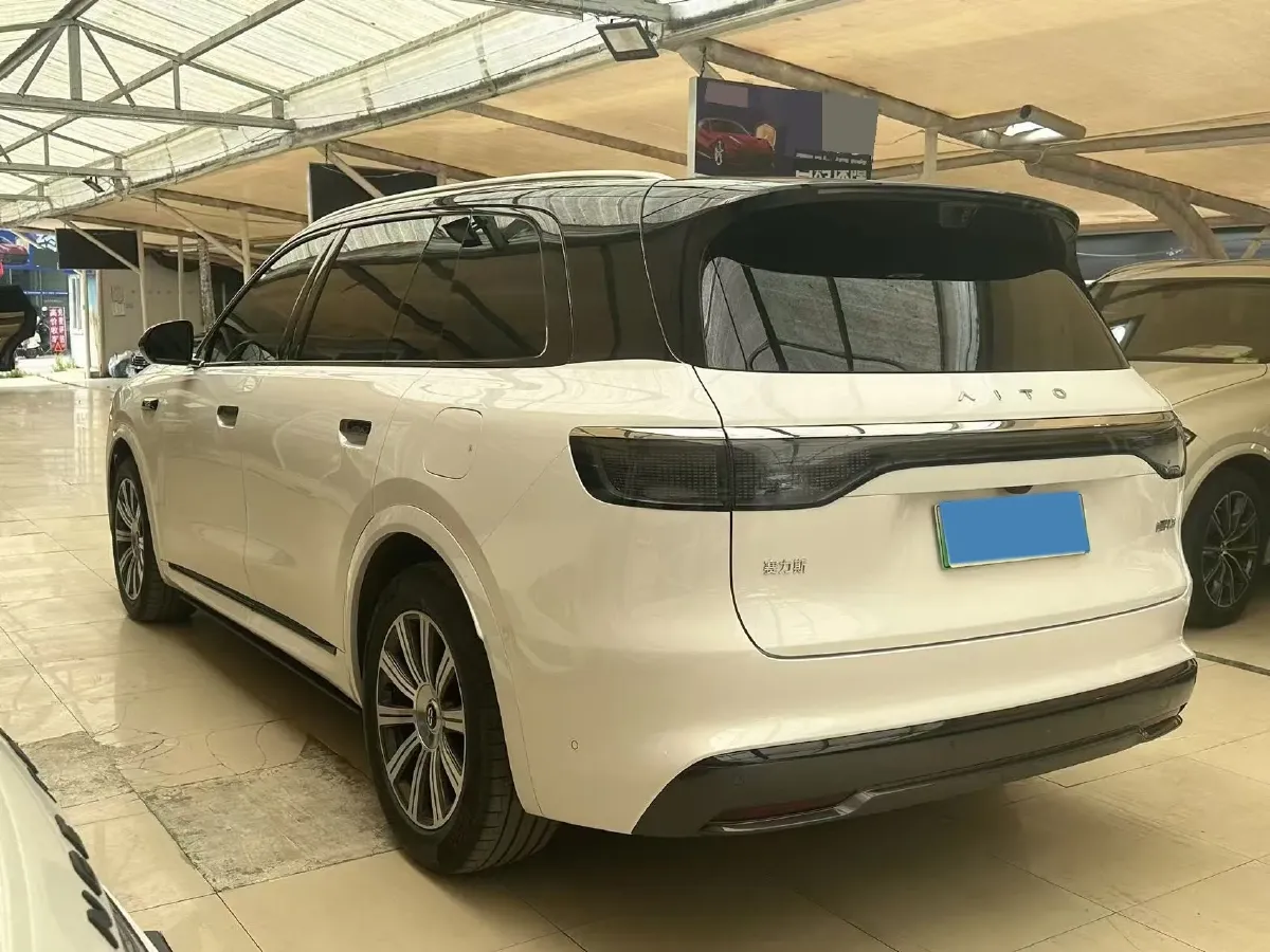 2025 AITO AITO M8 REEV 160HP REEV 53.4KWH,autocango,china used car exporter,china ev exporter,chinese used car exporter,chinese used ev exporter