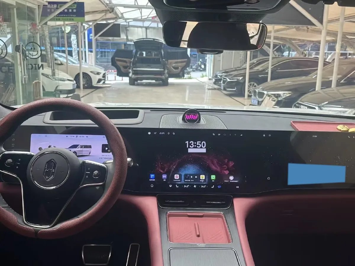 2025 AITO AITO M8 REEV 160HP REEV 53.4KWH,autocango,china used car exporter,china ev exporter,chinese used car exporter,chinese used ev exporter