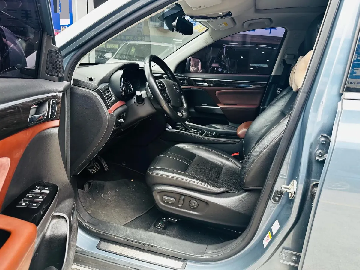 2017 GAC Trumpchi GS8 2.0T 201HP L4 6AT,autocango,china used car exporter,china ev exporter,chinese used car exporter,chinese used ev exporter