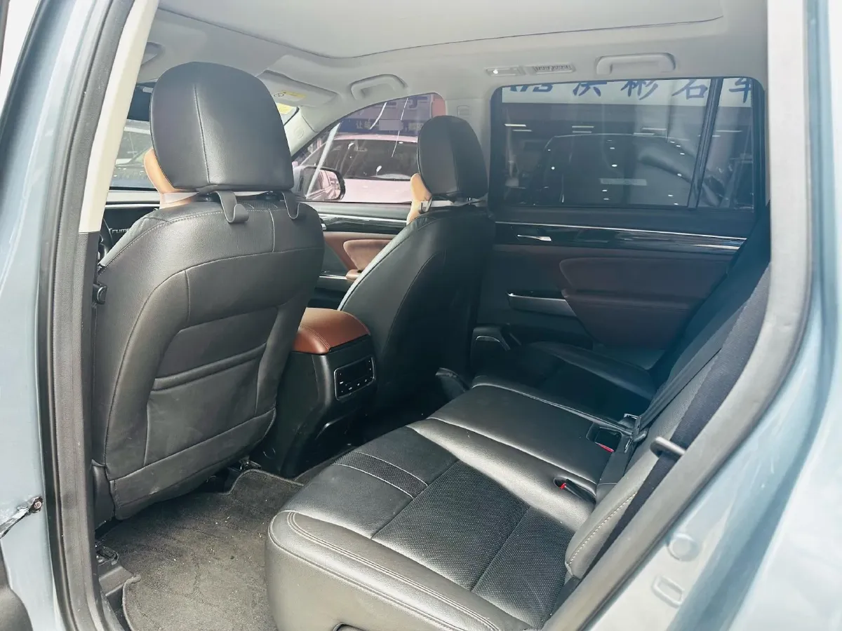 2017 GAC Trumpchi GS8 2.0T 201HP L4 6AT,autocango,china used car exporter,china ev exporter,chinese used car exporter,chinese used ev exporter