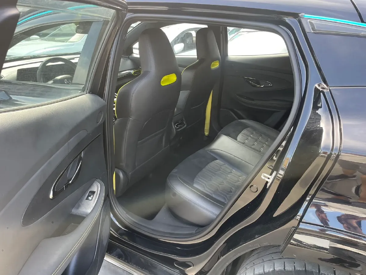 2022 ChangAn UNI-T 1.5T 188HP L4 7DCT,autocango,china used car exporter,china ev exporter,chinese used car exporter,chinese used ev exporter