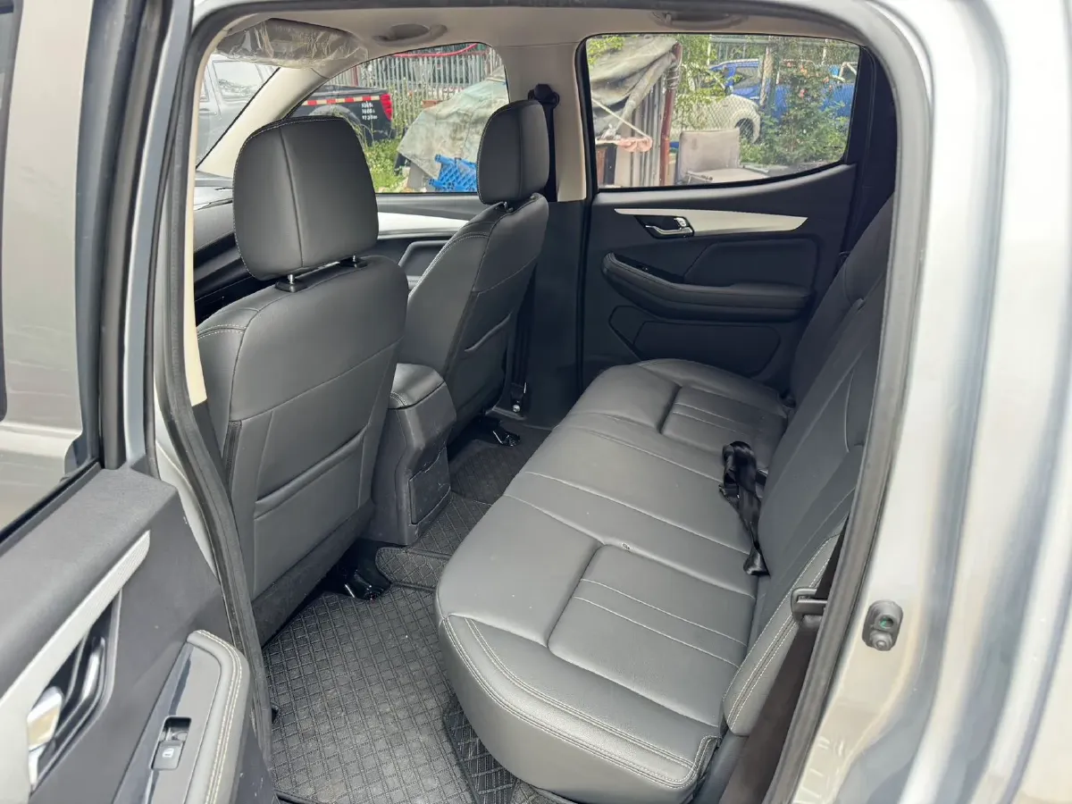 2024 Isuzu RE-MAX Jim 2.8T 120HP L4 5MT,autocango,china used car exporter,china ev exporter,chinese used car exporter,chinese used ev exporter