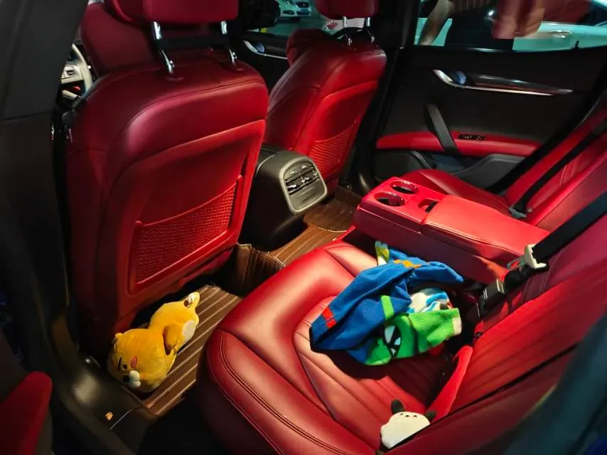 2022 Audi Q7 2.0T 245HP L4 8AT,autocango,china used car exporter,china ev exporter,chinese used car exporter,chinese used ev exporter