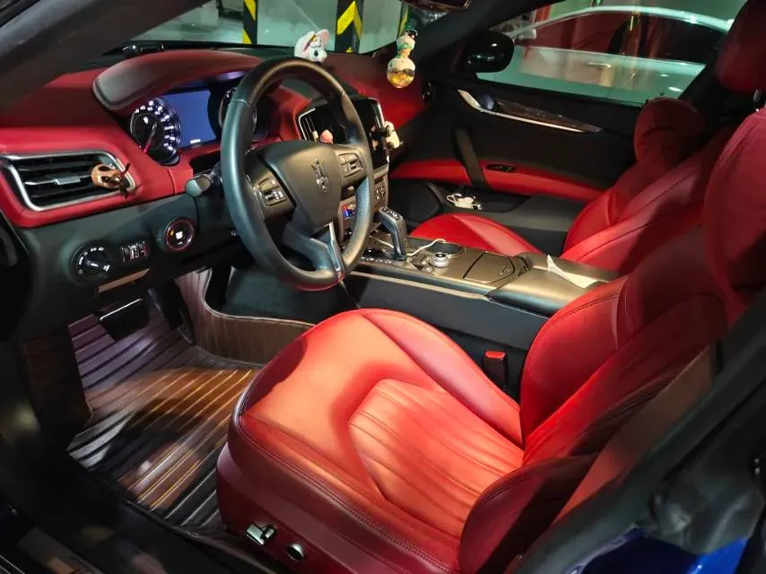 2022 Audi Q7 2.0T 245HP L4 8AT,autocango,china used car exporter,china ev exporter,chinese used car exporter,chinese used ev exporter