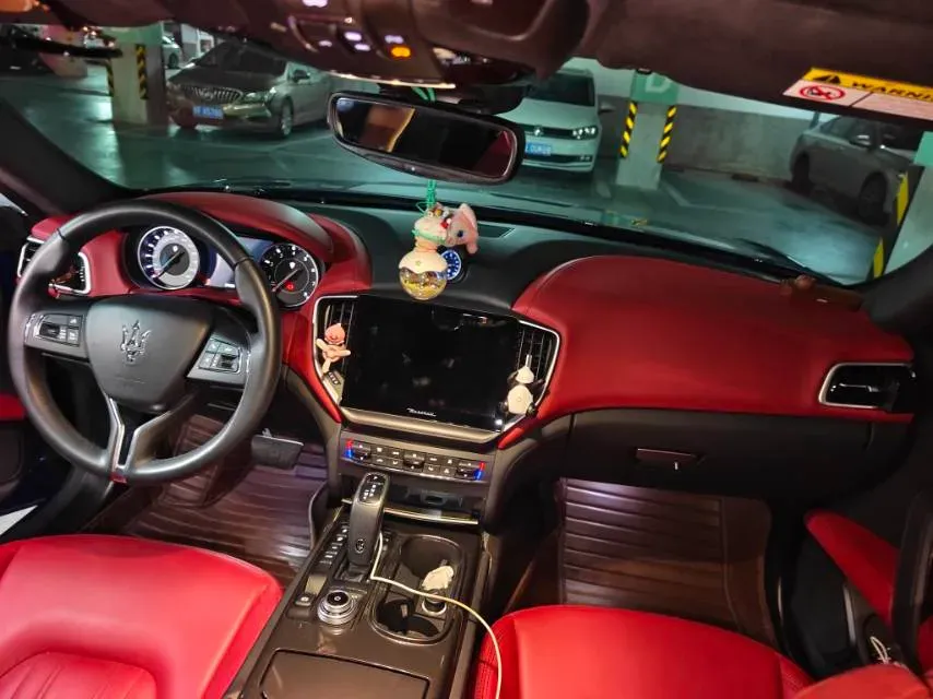 2022 Audi Q7 2.0T 245HP L4 8AT,autocango,china used car exporter,china ev exporter,chinese used car exporter,chinese used ev exporter