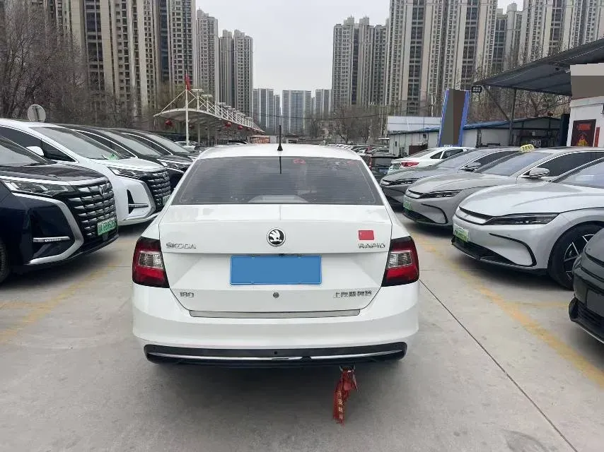 2018 Skoda Rapid 1.6L 110HP L4 6AT,autocango,china used car exporter,china ev exporter,chinese used car exporter,chinese used ev exporter