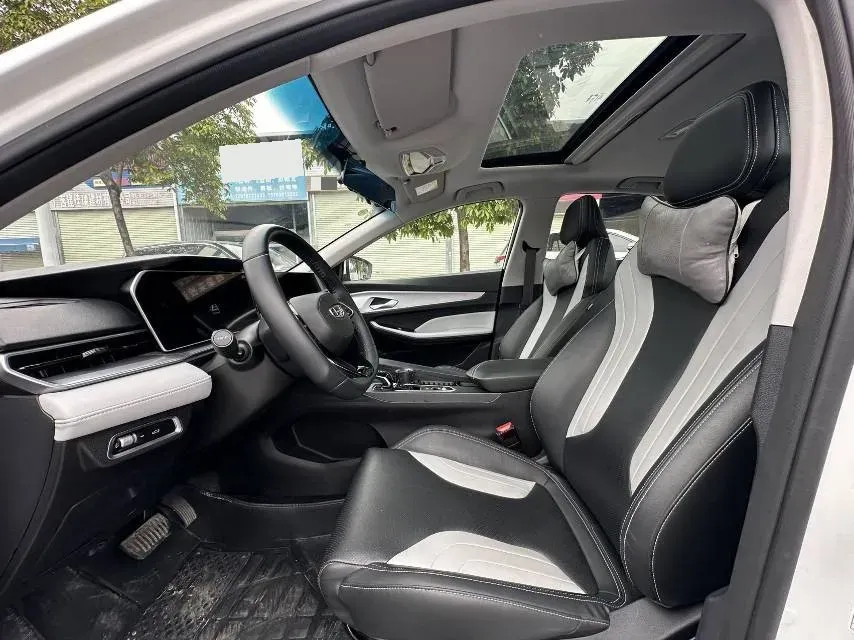 2022 Geely Binray 1.5T 181HP L4 7DCT,autocango,china used car exporter,china ev exporter,chinese used car exporter,chinese used ev exporter