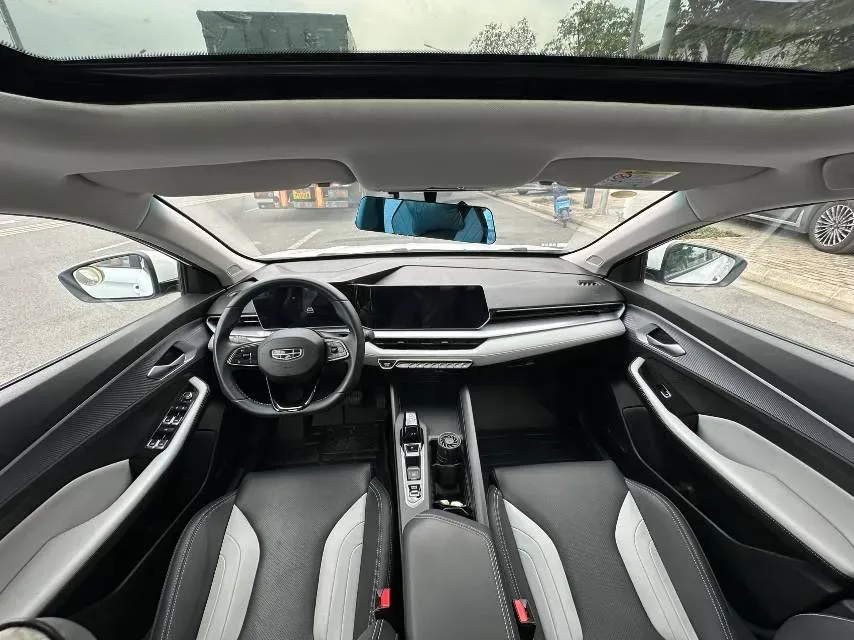 2022 Geely Binray 1.5T 181HP L4 7DCT,autocango,china used car exporter,china ev exporter,chinese used car exporter,chinese used ev exporter