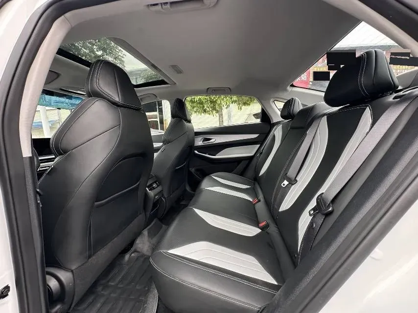 2022 Geely Binray 1.5T 181HP L4 7DCT,autocango,china used car exporter,china ev exporter,chinese used car exporter,chinese used ev exporter