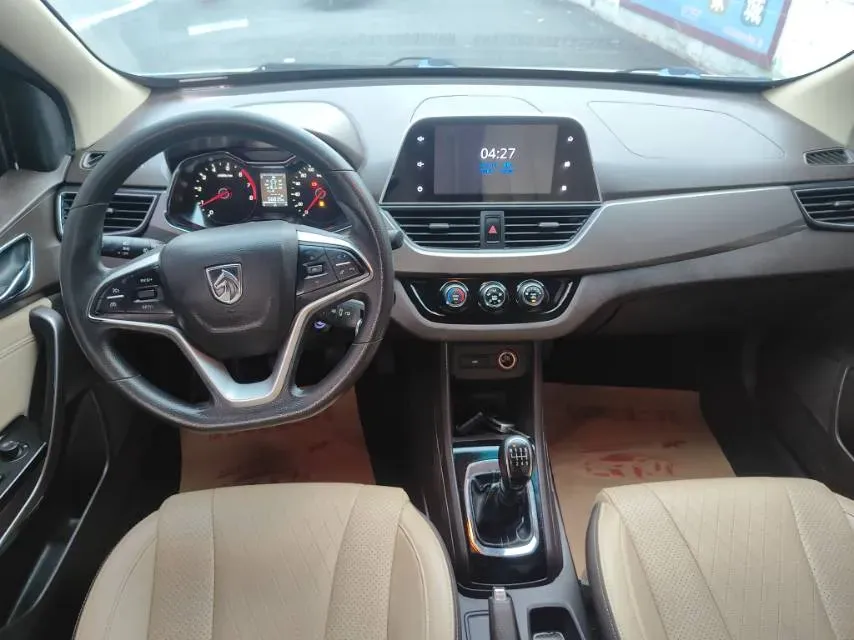 2017 BaoJun 310W 1.5L 112HP L4 6MT,autocango,china used car exporter,china ev exporter,chinese used car exporter,chinese used ev exporter