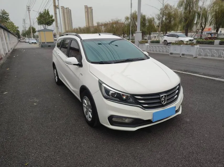 2017 BaoJun 310W 1.5L 112HP L4 6MT,autocango,china used car exporter,china ev exporter,chinese used car exporter,chinese used ev exporter