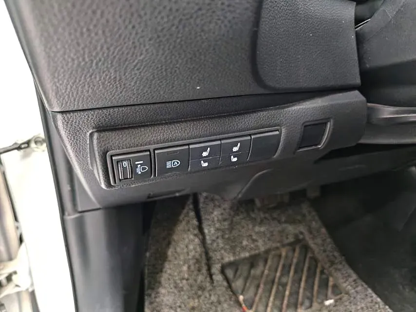 2021 Toyota Corolla 1.2T 116HP L4 CVT,autocango,china used car exporter,china ev exporter,chinese used car exporter,chinese used ev exporter