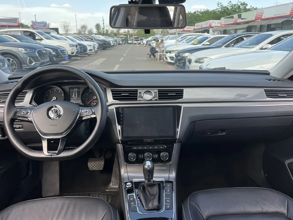 2017 Volkswagen Passat 1.8T 180HP L4 7DCT,autocango,china used car exporter,china ev exporter,chinese used car exporter,chinese used ev exporter