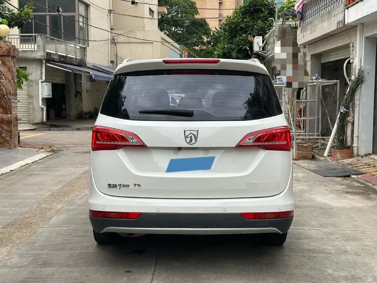 2017 BaoJun 730 1.5T 150HP L4 6MT,autocango,china used car exporter,china ev exporter,chinese used car exporter,chinese used ev exporter