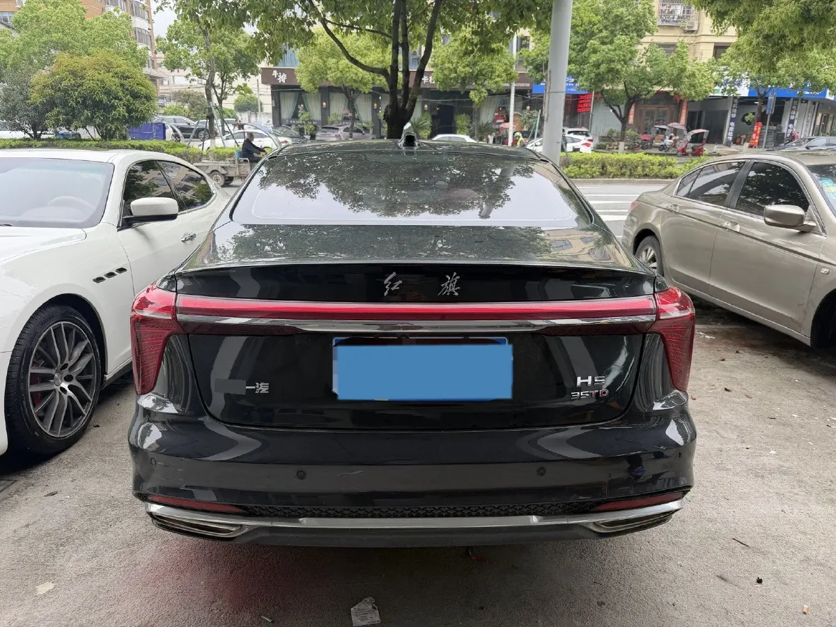 2023 HongQi H5 1.5T 169HP L4 7DCT,autocango,china used car exporter,china ev exporter,chinese used car exporter,chinese used ev exporter