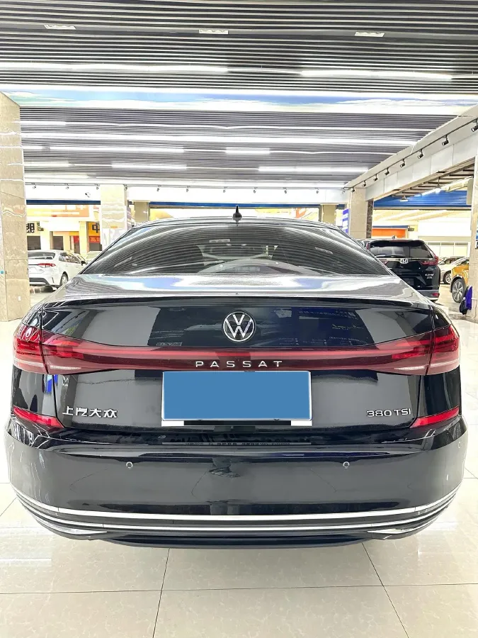 2024 Volkswagen Passat 2.0T 220HP L4 7DCT,autocango,china used car exporter,china ev exporter,chinese used car exporter,chinese used ev exporter