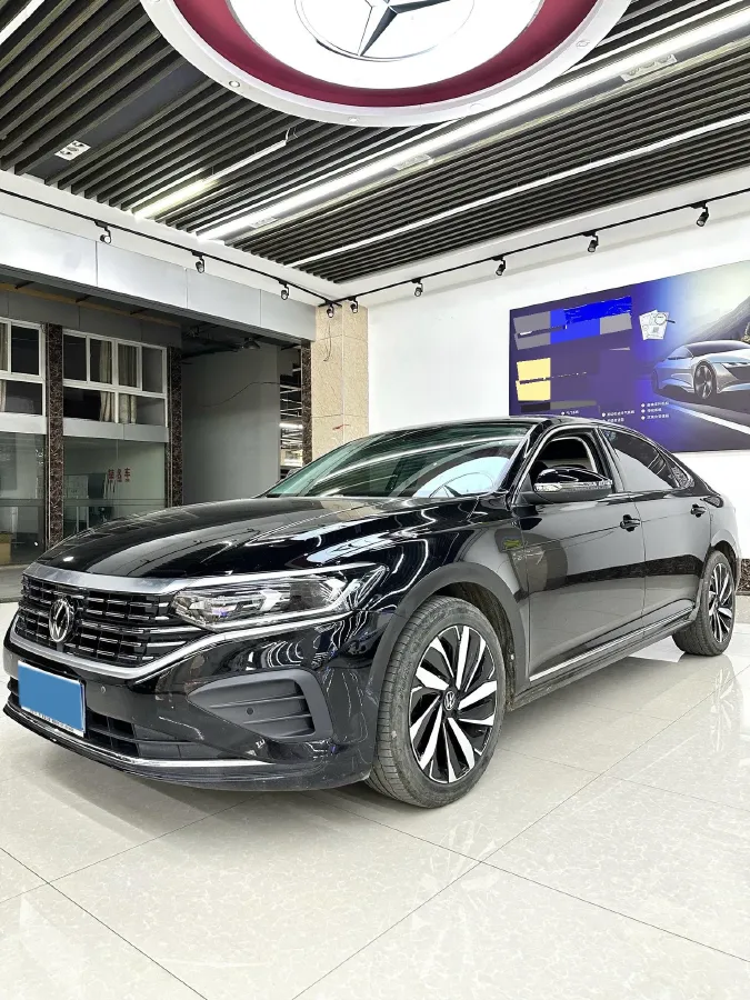2024 Volkswagen Passat 2.0T 220HP L4 7DCT,autocango,china used car exporter,china ev exporter,chinese used car exporter,chinese used ev exporter