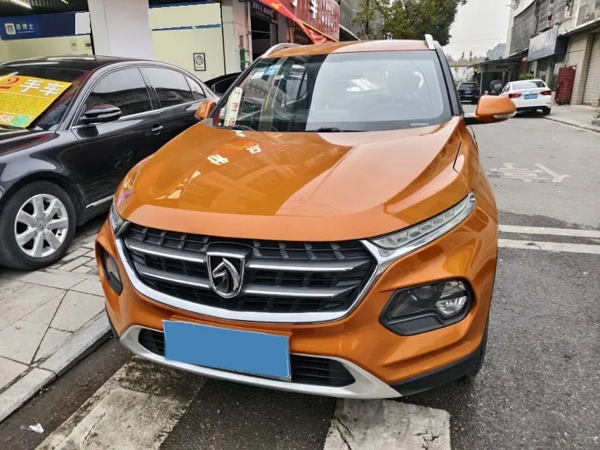 2017 BaoJun 310W 1.5L 105HP L4 6MT,autocango,china used car exporter,china ev exporter,chinese used car exporter,chinese used ev exporter