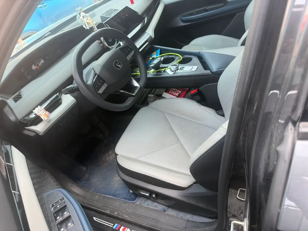 2023 ChangAn UNI-V iDD 1.5T 170HP L4 6TCT PHEV 18.4KWH,autocango,china used car exporter,china ev exporter,chinese used car exporter,chinese used ev exporter