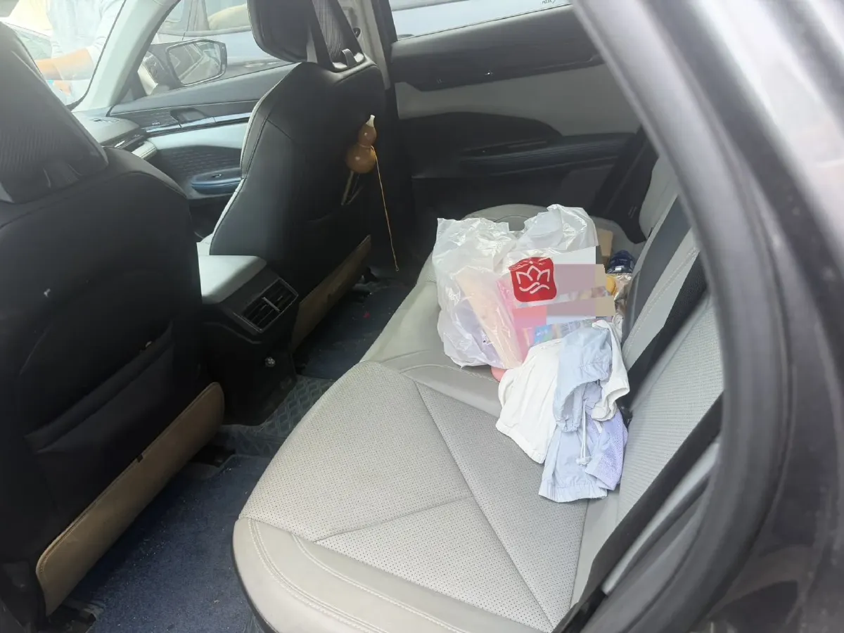 2023 ChangAn UNI-V iDD 1.5T 170HP L4 6TCT PHEV 18.4KWH,autocango,china used car exporter,china ev exporter,chinese used car exporter,chinese used ev exporter